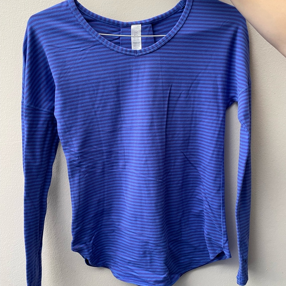 Ivviva (lulu kids) long sleeve stripe, fits like a size 2 in women’s